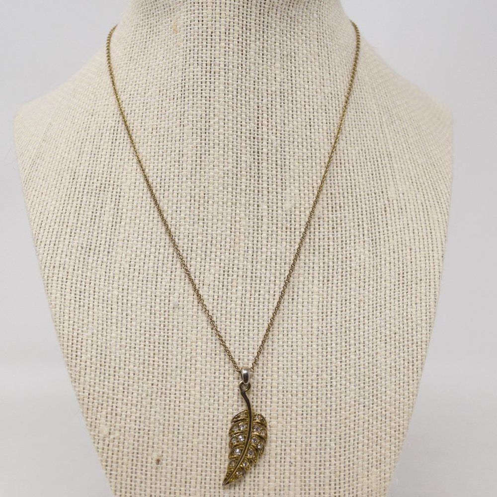 Avon SP Leaf Rhinestone Faux Diamond Pendant Chain Goldtone Necklace Vintage